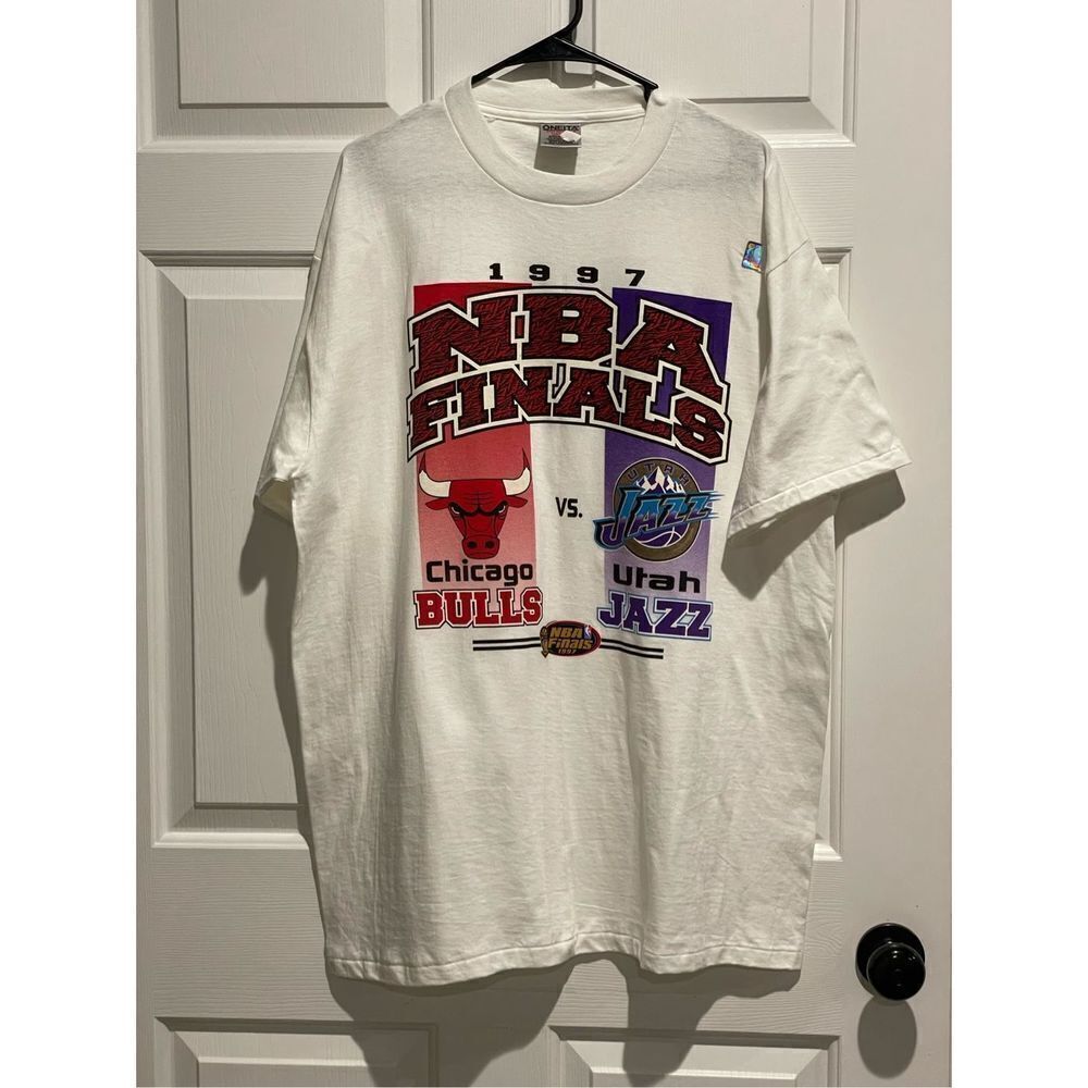 Vintage Made in the USA Single Stitch NBA Finals Bulls vs Jazz 1997 Men’s XL